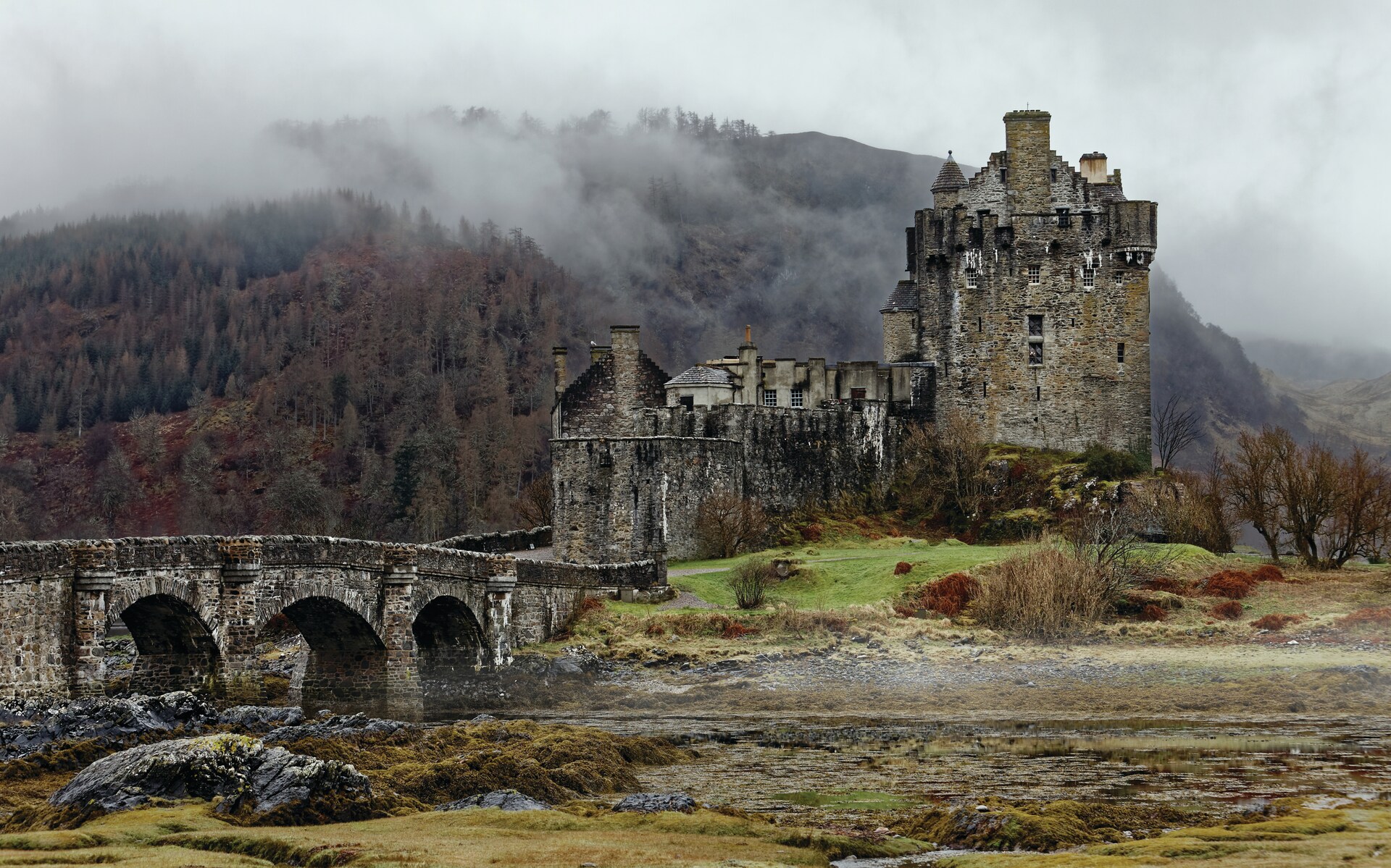 Eilean Donan Castle dreamstime_59074490